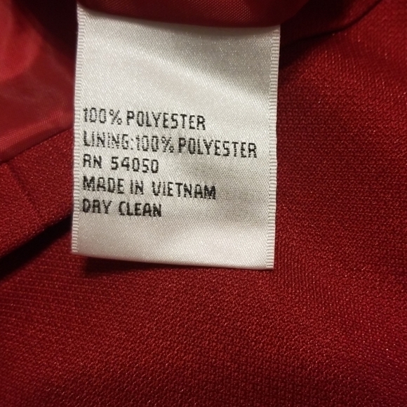 LE Suit Petite Crimson Crepe  2 Piece Skirt  And Blazer Suit - Picture 6 of 17